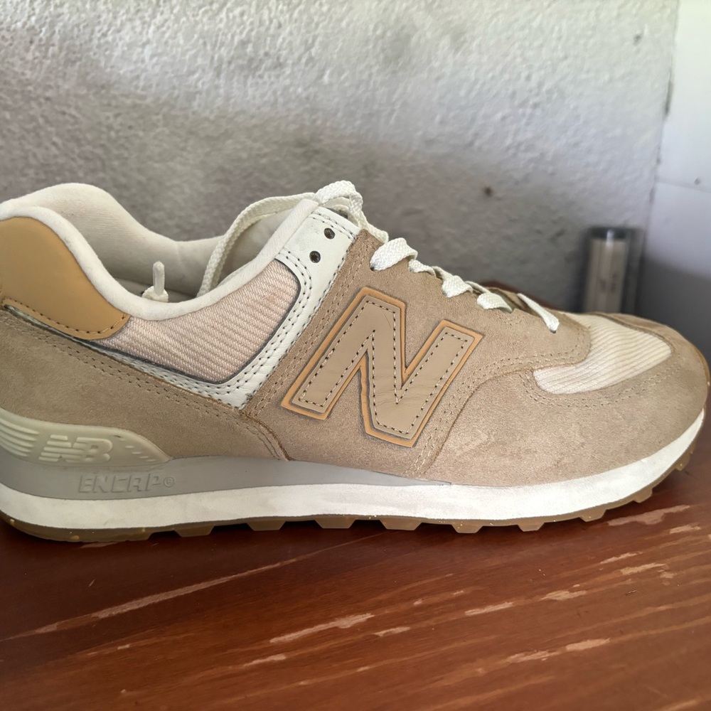 New Balance Women’s Sneakers
